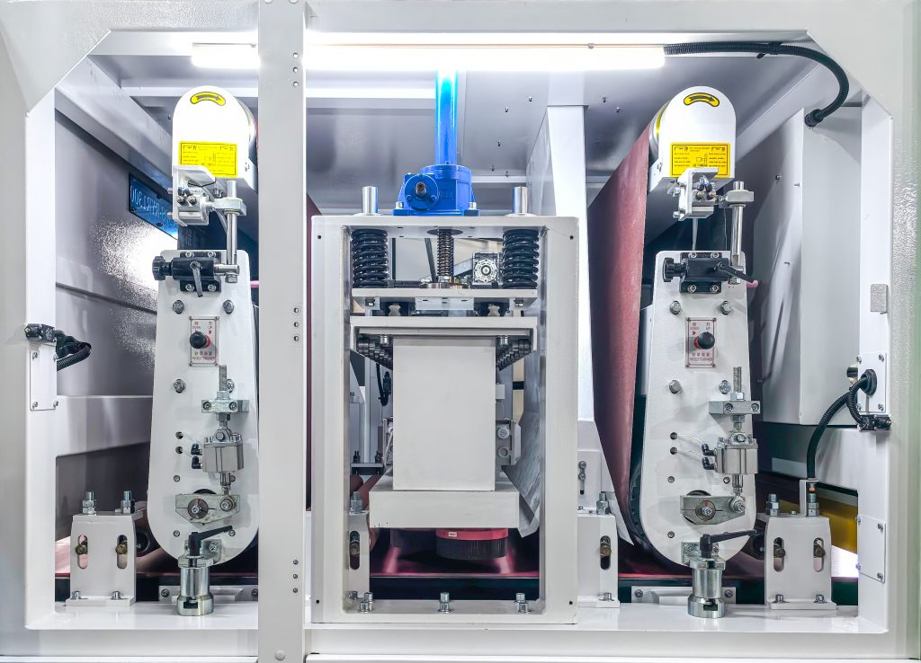 deburring machine RYR station