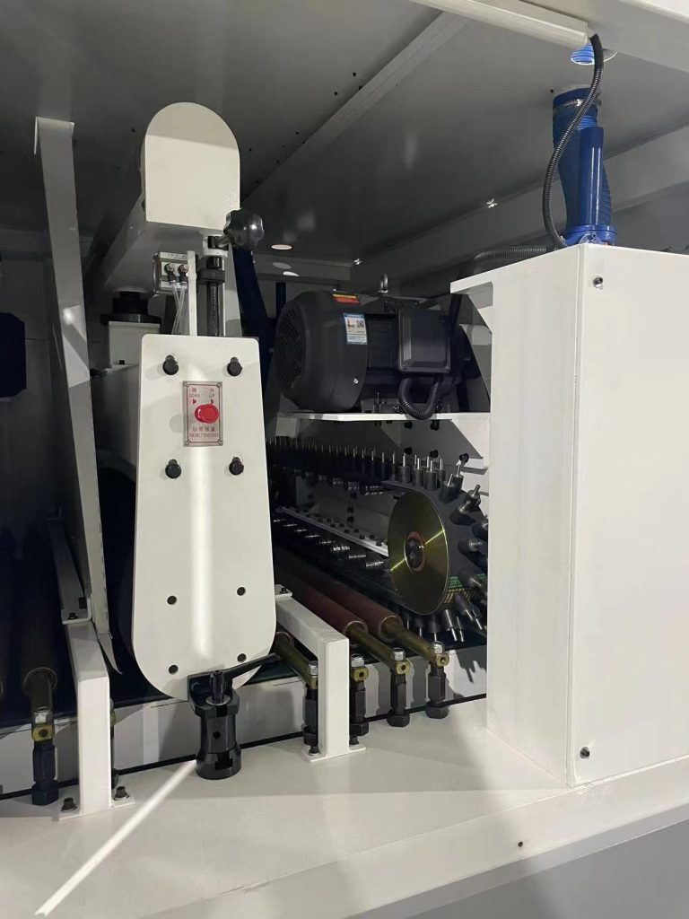 metal deburring machine