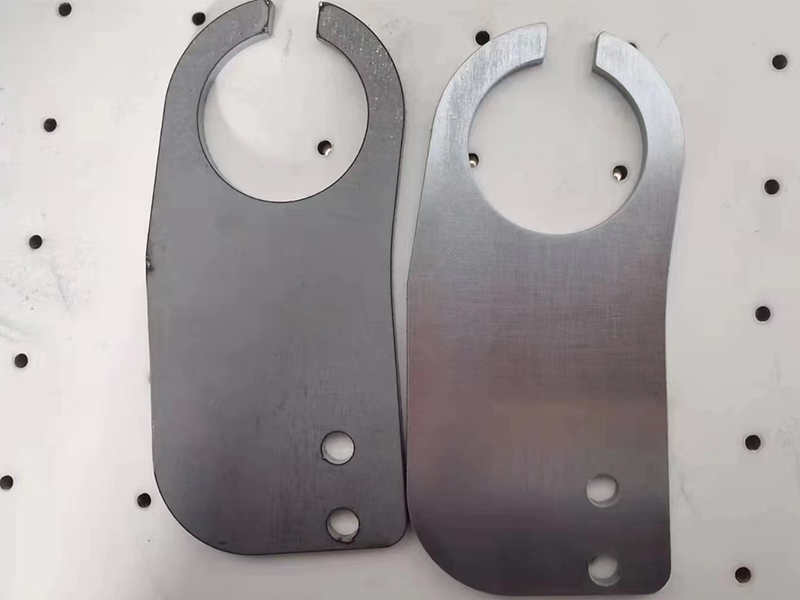 deburring machine for sheet metal