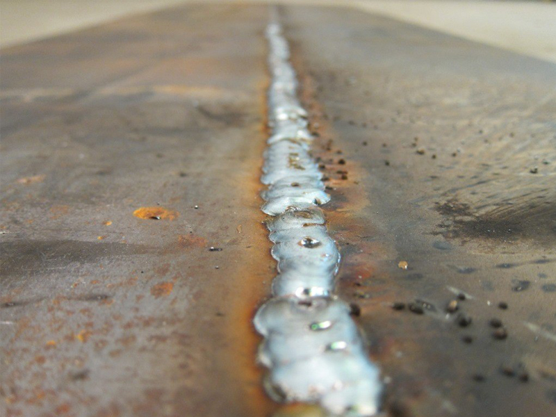 Weld seams grinding Grinding weld seams with the contact roller
